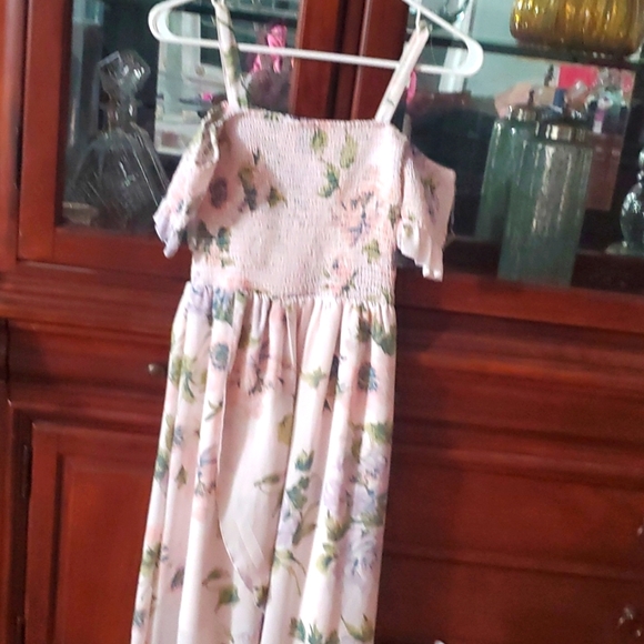 Ruby_Ridge21's tweet image. So good I had to share! Check out all the items I'm loving on @Poshmarkapp #poshmark #fashion #style #shopmycloset #blushnoir #lularoe #rareeditions: posh.mk/6GHQPsdl8pb
