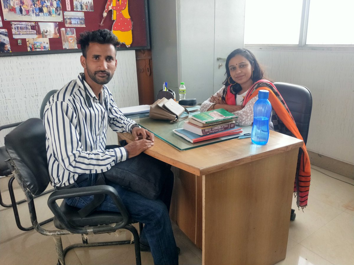 TanujJournalist's tweet photo. गुरु से सीख कर,
गुरु की इज़्ज़त नहीं करोगे,,
तो पाप के भागीदार बनोगे.......
#BeRespectfull #RESPECTyourguru https://t.co/TXVwlkqGFK