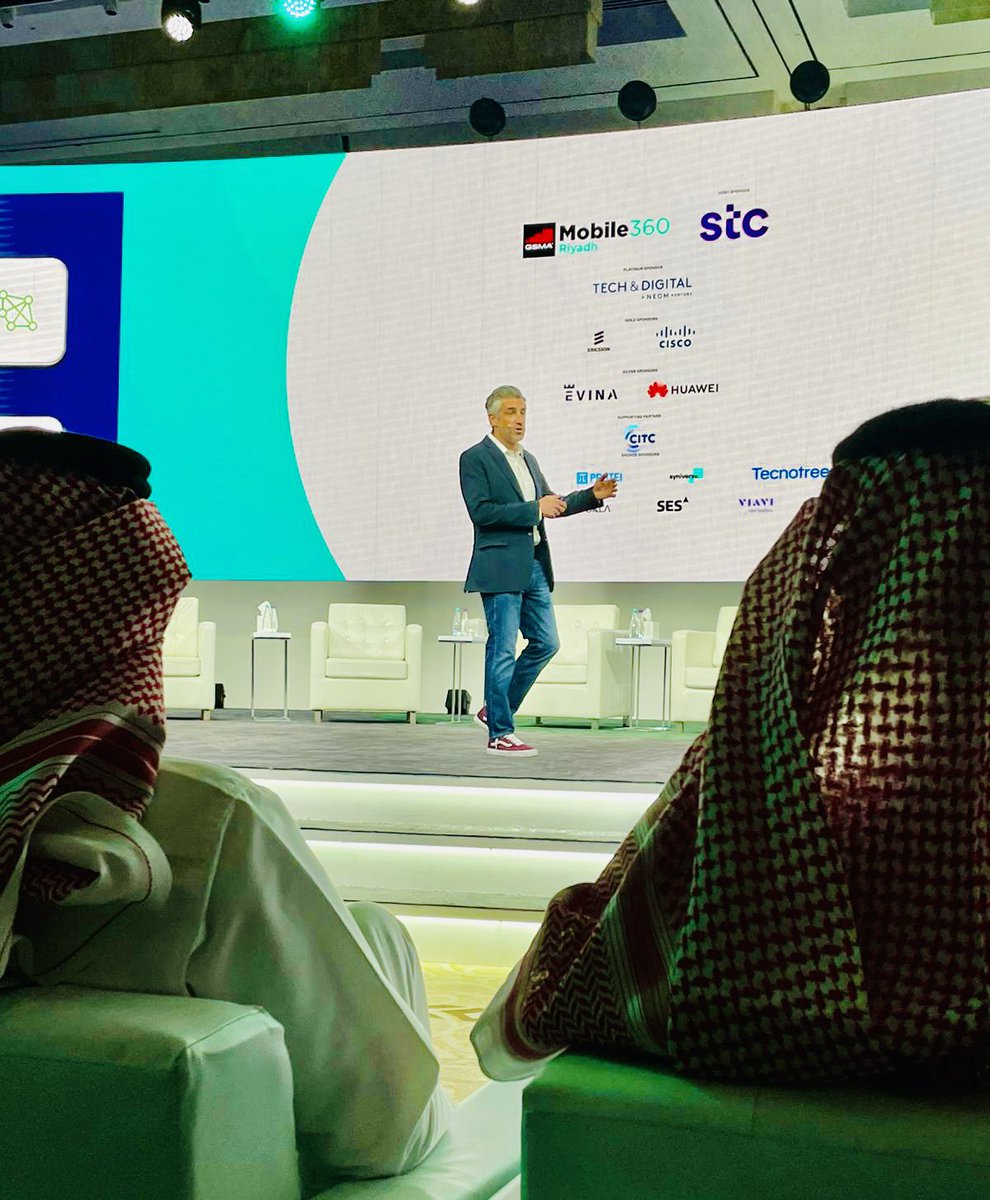 shaun_mccarthy's tweet image. It’s was great to have the opportunity to talk about what’s next in the mobile sector at #Mobile360! Thank you @GSMA and @stc for the invite and for hosting a fantastic event! #TeamMIG @CiscoSP360 @CiscoSaudia #5G #CarrierEdge #RoutedOpticalNetworking