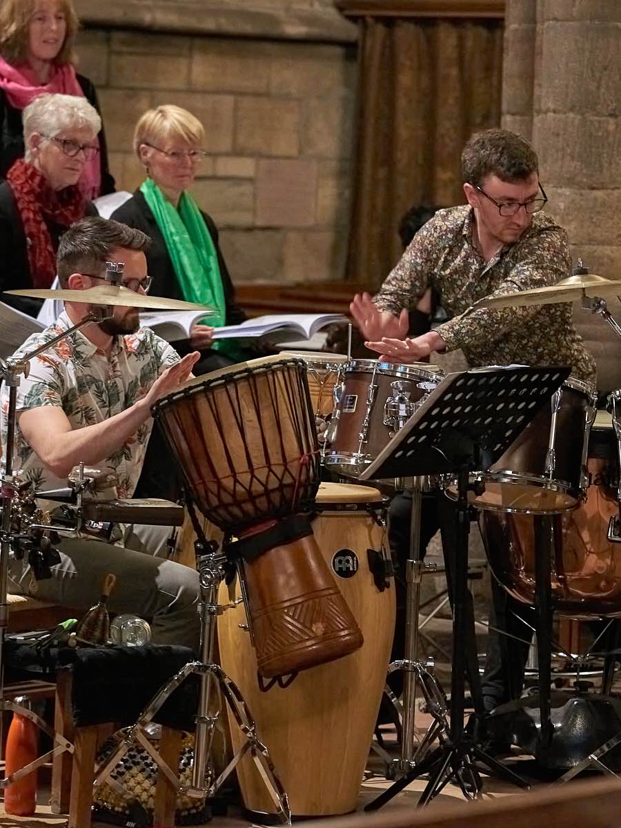 rosenethe's tweet photo. Many thx to David Kerr & Patrick Nolan, with @rosenethe, African Sanctus (Fanshawe), 8th May.
..back performing with live, professional musicians - just the best!
Pics by W. Tilstone
#patricknolan #davidkerr #percussion #singingagain #africansanctus #davidfanshawe #choralmusic https://t.co/VzwJ7YSiaE