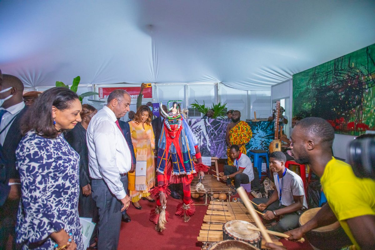 Abidjan Cop15 Officiel (@abidjancop15) on Twitter photo Le Premier Ministre de Côte d'Ivoire, SEM <a href="/ACHIPatrick4/">Patrick Achi</a> , en marge de la cérémonie de planting d'arbres ce mercredi 18 mai 2022 sur le site du Sofitel Hôtel Ivoire a effectué une visite de stand sur le "pavillon Côte d'Ivoire".
#Civ225 #Cop15 #Abidjan #GouvCi #Primature #CICG Le Premier Ministre de Côte d'Ivoire, SEM <a href="/ACHIPatrick4/">Patrick Achi</a> , en marge de la cérémonie de planting d'arbres ce mercredi 18 mai 2022 sur le site du Sofitel Hôtel Ivoire a effectué une visite de stand sur le "pavillon Côte d'Ivoire".
#Civ225 #Cop15 #Abidjan #GouvCi #Primature #CICG
