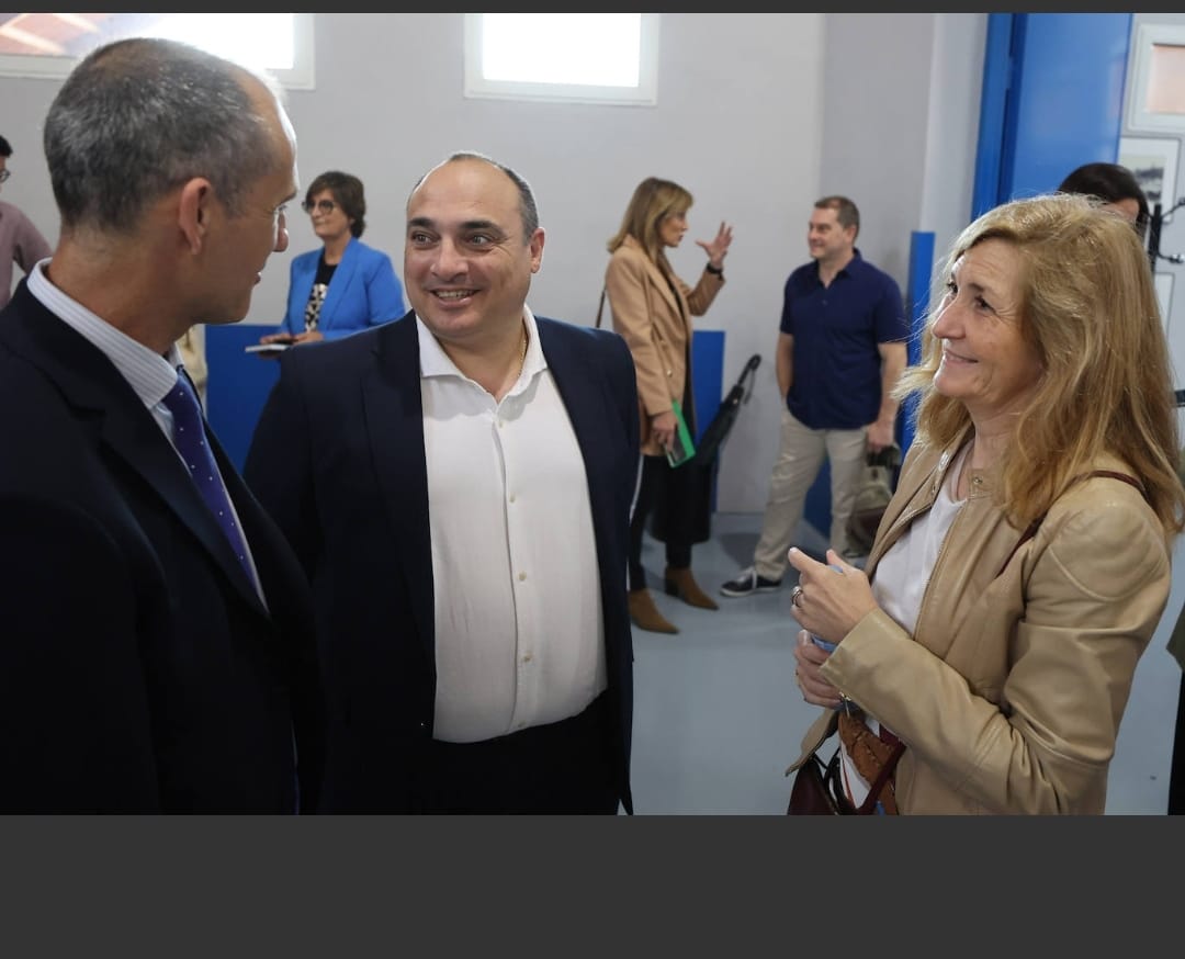 FSIE_CV's tweet photo. 🚨 @ValenciaFSIE  asistió al Foro 'La universidad que viene', de @lasprovincias 
El acto fue inaugurado por la Consellera de Universidades @GVAinnova , @JosefinaBueno1 

Mesa redonda con  @UEuropea @uchceu, @UniversidadVIU @UCV_svm  @ESICEducation  @floridauni y @EDEMempresarios https://t.co/gJpthjwwRh