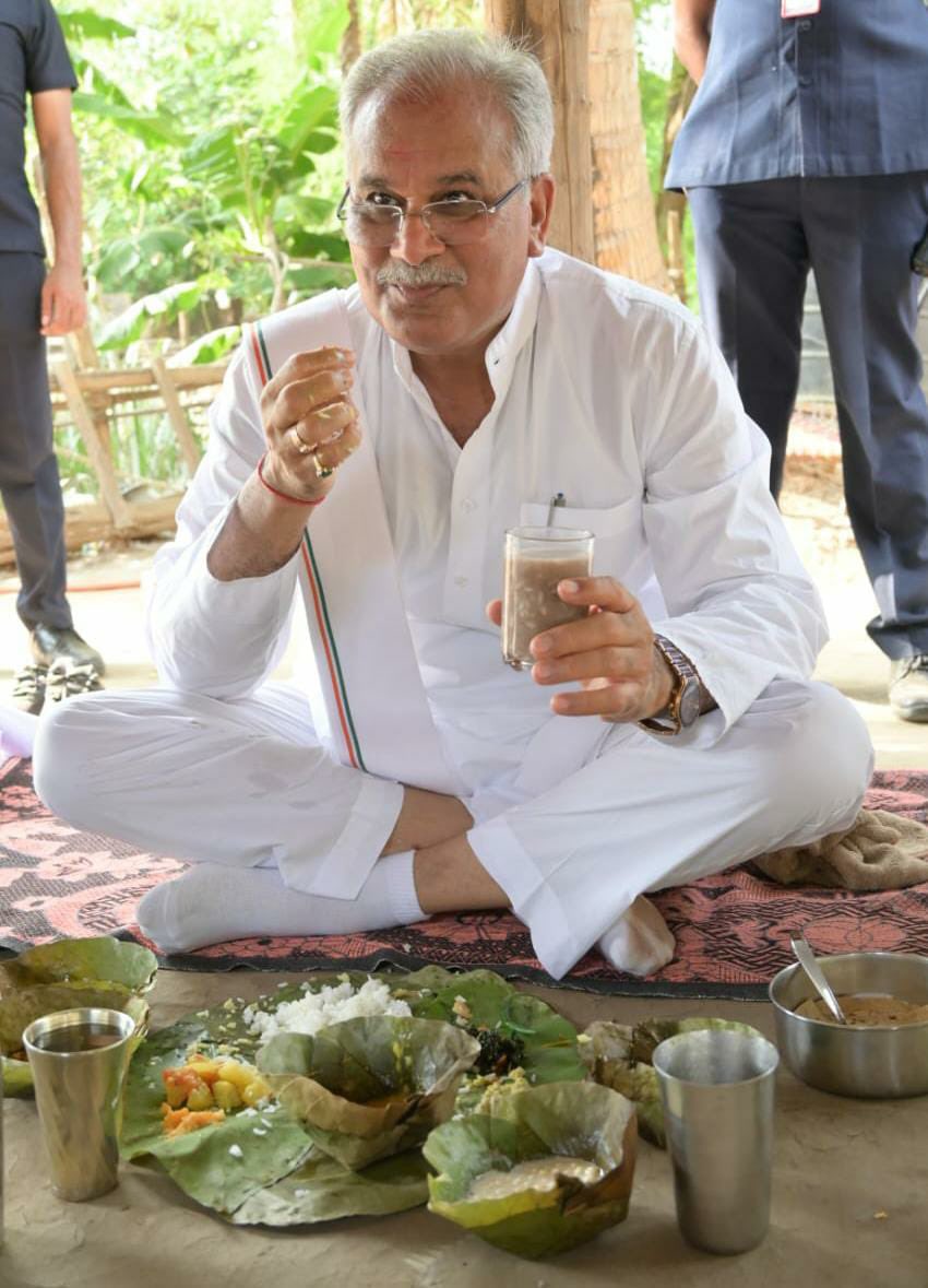 मड़िया ले बढ़िया कुछु नइ

(छिंदगढ़- कोंटा) #BhupeshTuharDwar