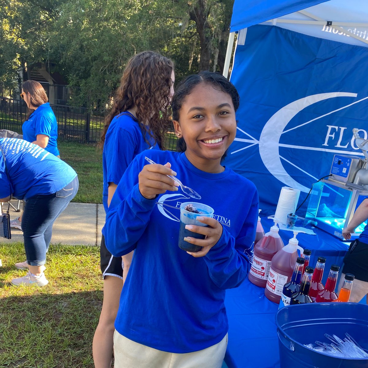 floridaretina's tweet photo. More great team pictures from the Foundation Fighting Blindness - Jacksonville VisionWalk and Chapter this past weekend. Florida Retina Institute® Positively Vision Focused™. 
#floridaretinainstitute #FRI #jacksonville #florida #foundationfightingblindness #VisionWalkStrong #jax https://t.co/DNjlx3eWrX