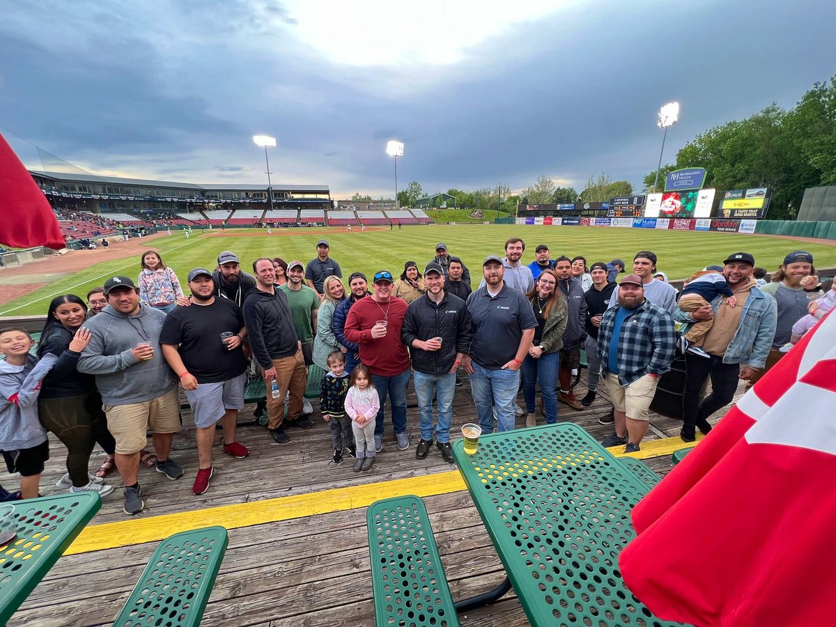 AdvocateRoofing's tweet photo. Thank you to everyone who joined us for last night's family event! We had a great time supporting the @Kane County Cougars. ⚾

#chicago #chicagoland #companyculture #CompanyCultureMatters #TeamBonding #teambuilding https://t.co/wxA2J1uSGL