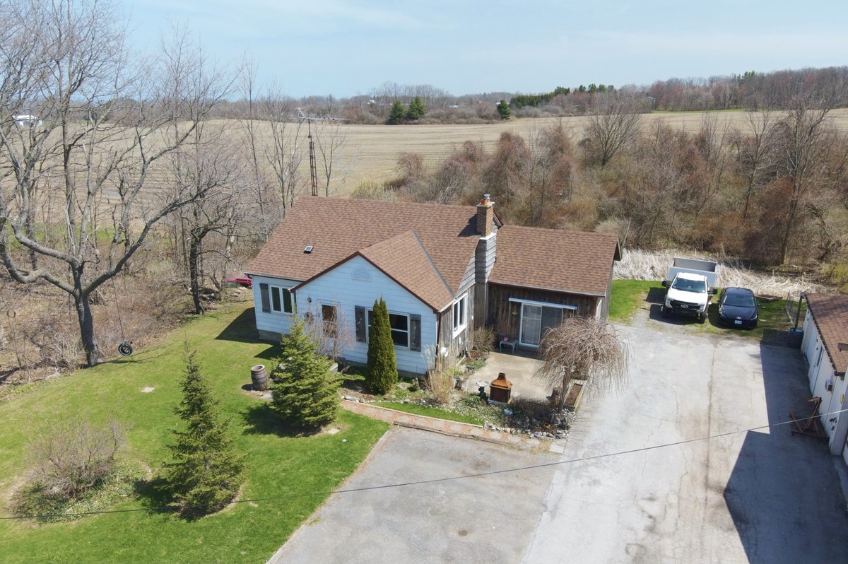 1steveaugustine's tweet photo. 🏡FOR SALE!
🌎 https://t.co/Jmnxcft3DN 🌎
⚡️Buy this house I'LL BUY YOURS!

CASH-FLOW INVESTMENT! LIVE/WORK OR RENT/WORK OR LIVE/RENT! 

Call 📞 Text 📱 or Email 💻 289-235-8000 | info@steveaugustine.com
*conditions apply, ask for details. https://t.co/kO3MiFsvQB