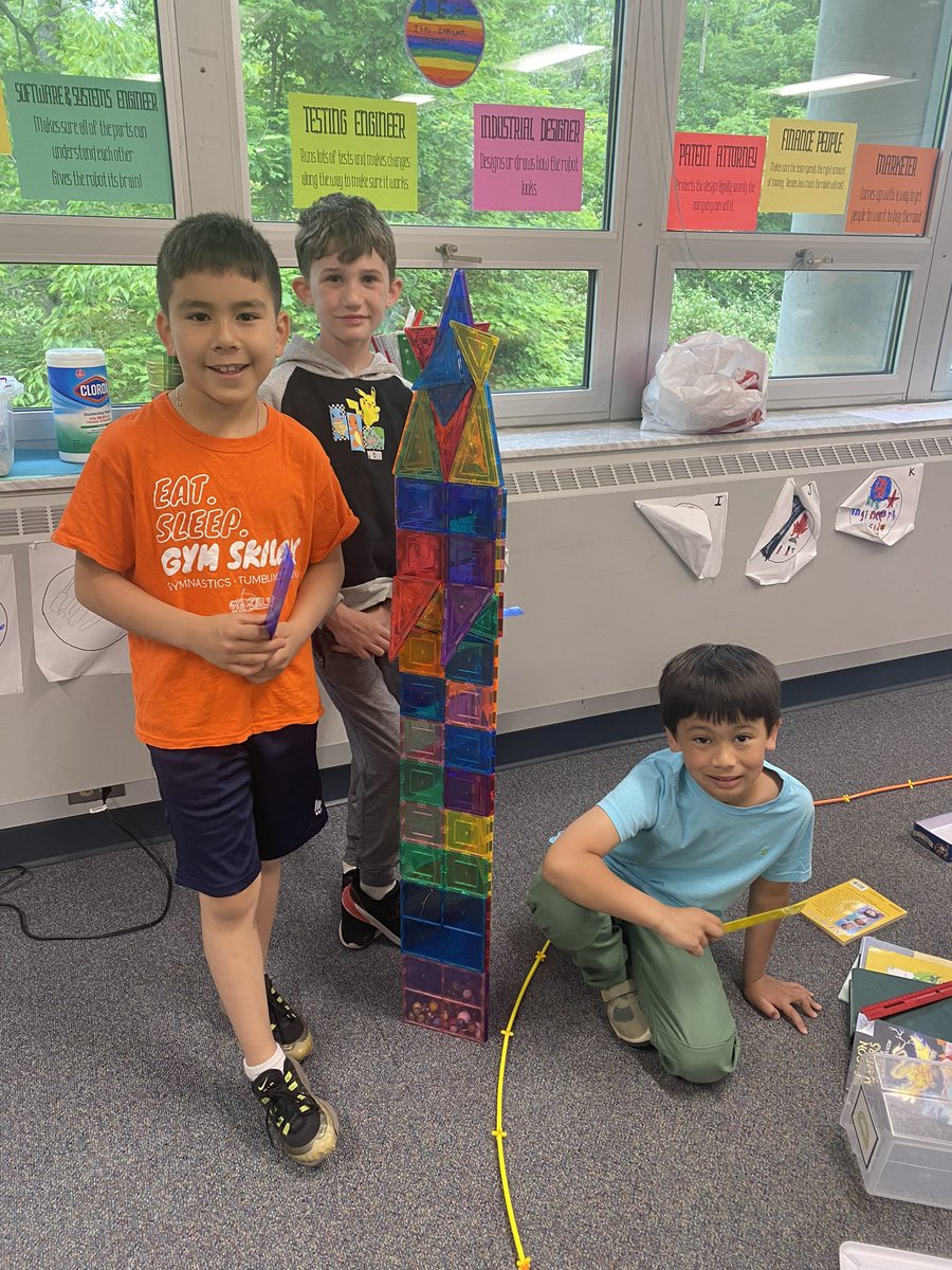 IHPrimary's tweet photo. Starting out the day with STEM bins-using the 4 Cs in Ms. Theiss’ class! #ihpromise #shineweek https://t.co/6i3Xm4LPRW