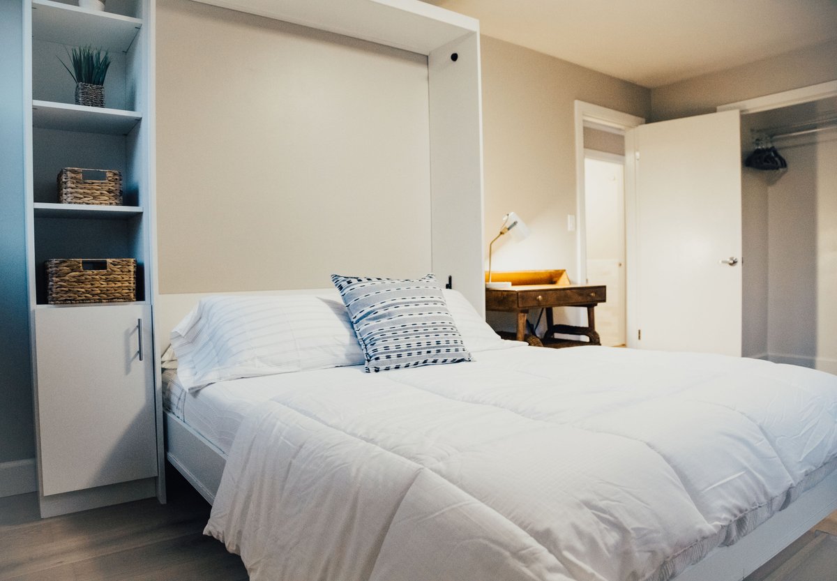 CorvallisClub's tweet photo. Our on-site guest suite is available as a rental providing full club access. Our "Stay &amp; Play" package includes 1 daily drink token, 1 round of golf per day, and more. See @vrbo link below.

https://t.co/TqDvXapxUR

@corvallisclub @golftravel @golftrip @visitcorvallis @pnwgolf https://t.co/eCdWczekNk