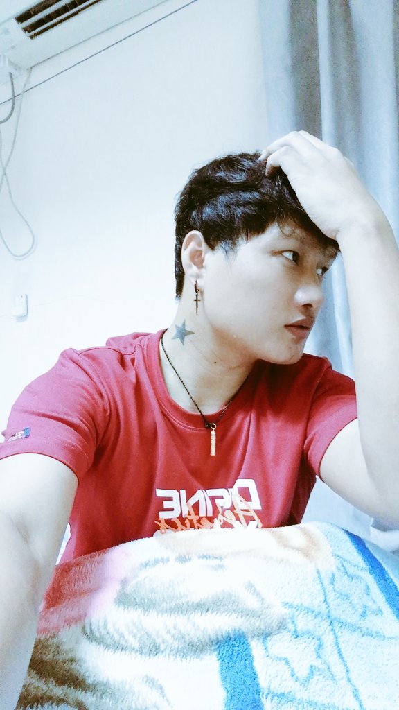 ShweSimon's tweet photo. နာကျင်မှုအပေါင်း😘😘😘 https://t.co/5bDlR3VjHx