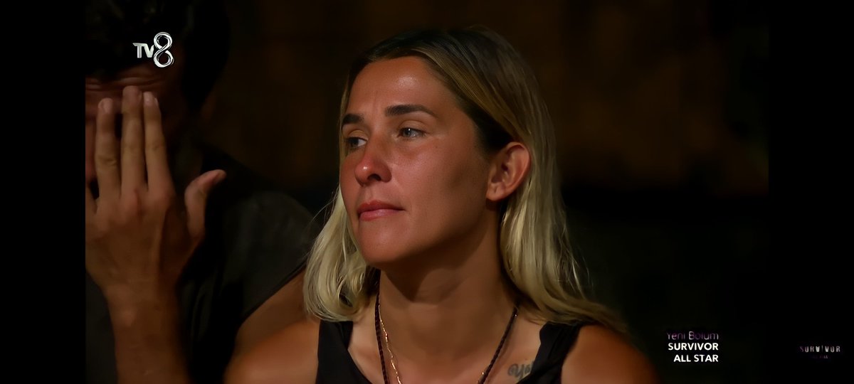 hllwinchester's tweet photo. survivorda hak adalet olsaydı sen elenmezdin kralicem seni hasta hasta verdiğin mücadeleyle hatırlayacağız gidip de halka sevimli görünmek için başkaları gibi kameralara oynamayı kendin olduğun için bir kez daha gurur duyuyoruz bizim şampiyonumuz sensin

SeniSeviyoruz SedaOcak https://t.co/eyvu6u06Up