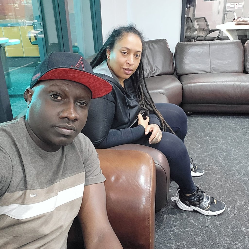 Ease up! <a href="/NaziziHirji/">𝐍 𝐀 𝐙 𝐈 𝐙 𝐈 🇰🇪</a> &amp; <a href="/MuzikalSheriff/">The Decks Officer!</a> coming through with some roots, reggae &amp; culture 📻 What are you grateful for today? #CeaseNSekkle