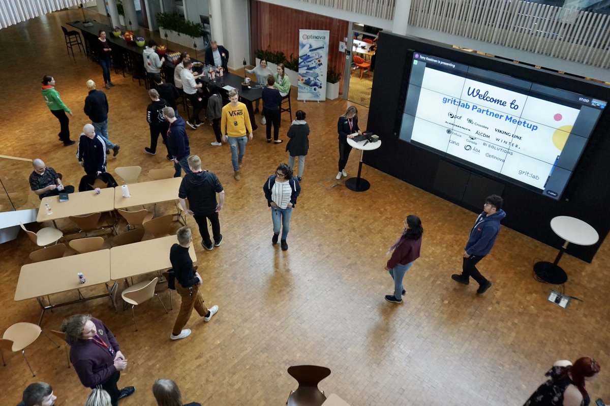 pafdotcom's tweet photo. Partner Meetup for grit:lab students at the office today…”speed dating with tech companies” #tech #techeducation #gritlab https://t.co/ICZRVmvxpu