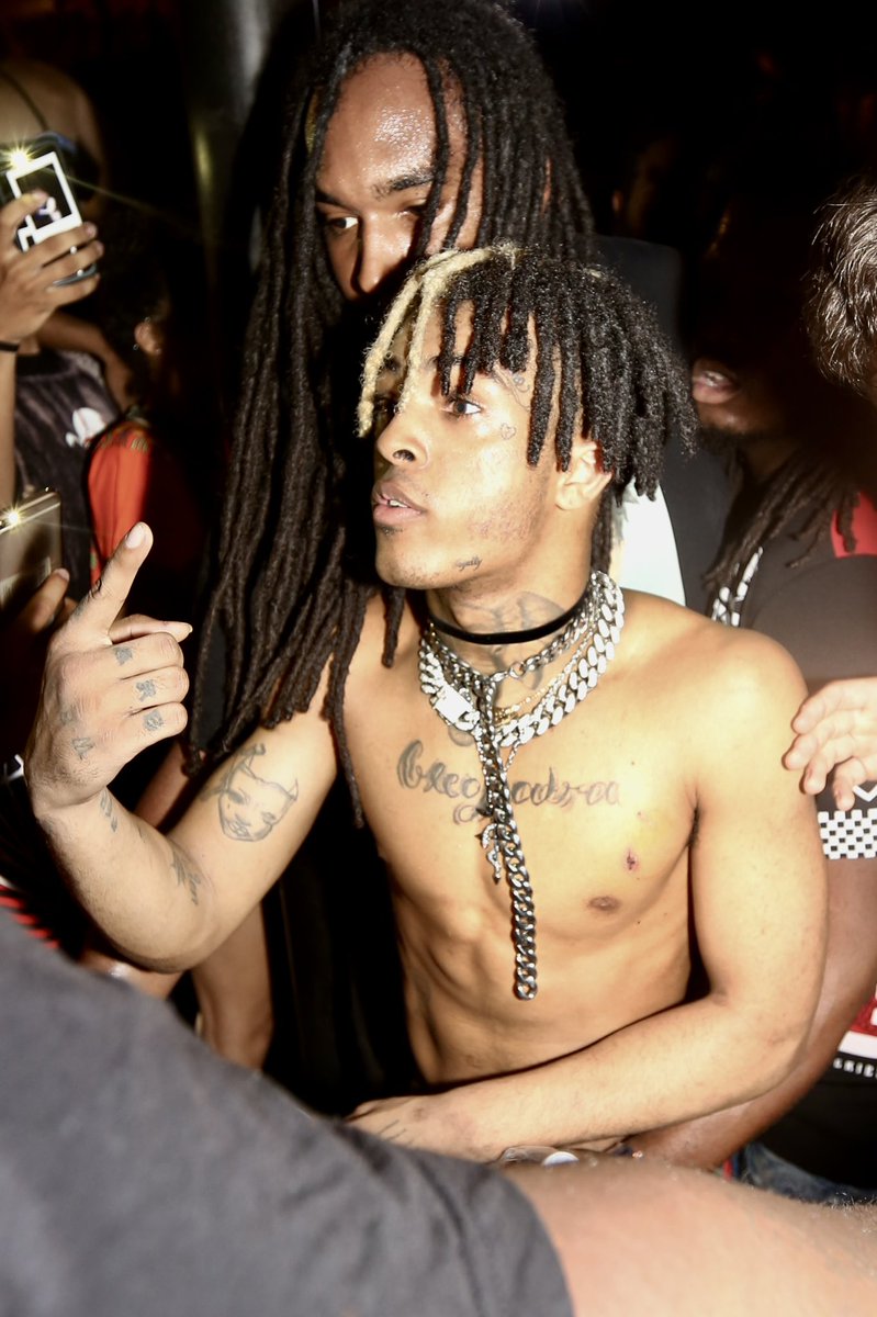 makeouthill's tweet photo. Lots to look forward to if you’re a fan of XXXTENTACION 🙃 https://t.co/NYT9iuaUry