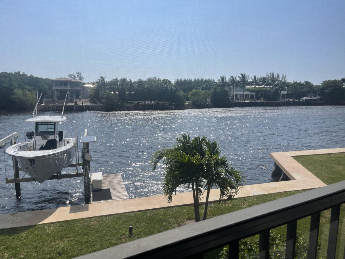 GroveRealty's tweet photo. 🏘 1740 E Ocean Avenue 208, Boynton Beach, Florida 33435
Listing: $392,000

A rare opportunity to seize this uniquely desirable location, with unobstructed water views, and ocean breezes.

☎️ Please give us a call.
🌎 https://t.co/qf48cVtMct

Real Estate Specialist.

#realestate https://t.co/bLsVoGq5T2