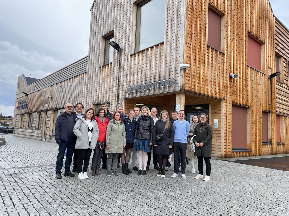 Last week in Elverum presenting <a href="/Circ_pro/">CircPro</a> action plans. Rewarding experience. #circulareconomy . Thanks to Municipality of Elverum.
Elverum (NO) presentamos planes de acción de <a href="/Circ_Pro/">CircPro</a>. Experiencia muy enriquecedora. #Compracircular Maravillosa la organización del Ayto Elverum.