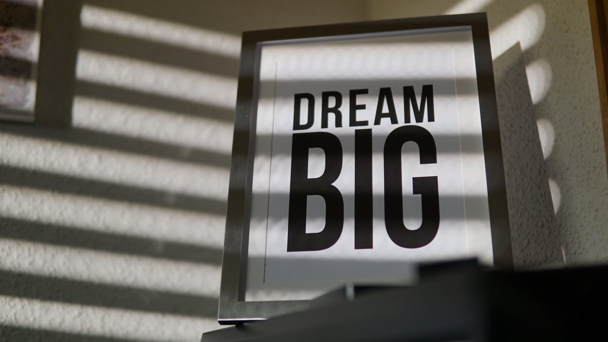 AsareMed's tweet photo. Photo by  (https://t.co/YlHZnvxxec). #corporate #learning #motivation #startup https://t.co/QOUGvopjpn