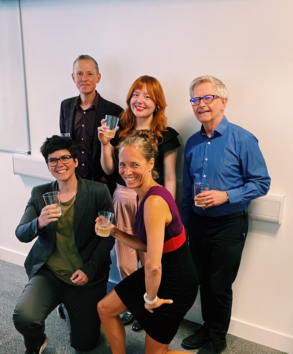 After 4.5 years (including a *pandemic*), today I defended my PhD <a href="/MediaLSE/">LSE Media & Communications</a>. It was a wonderful experience, for which I am extremely grateful to my generous examiners @kfvanes and <a href="/TimMarkham/">Tim Markham</a>, and for my amazing supervisors @couldrynick and <a href="/EllenHel/">Ellen Helsper</a> 🎉🥂 #PhDone #phdlife