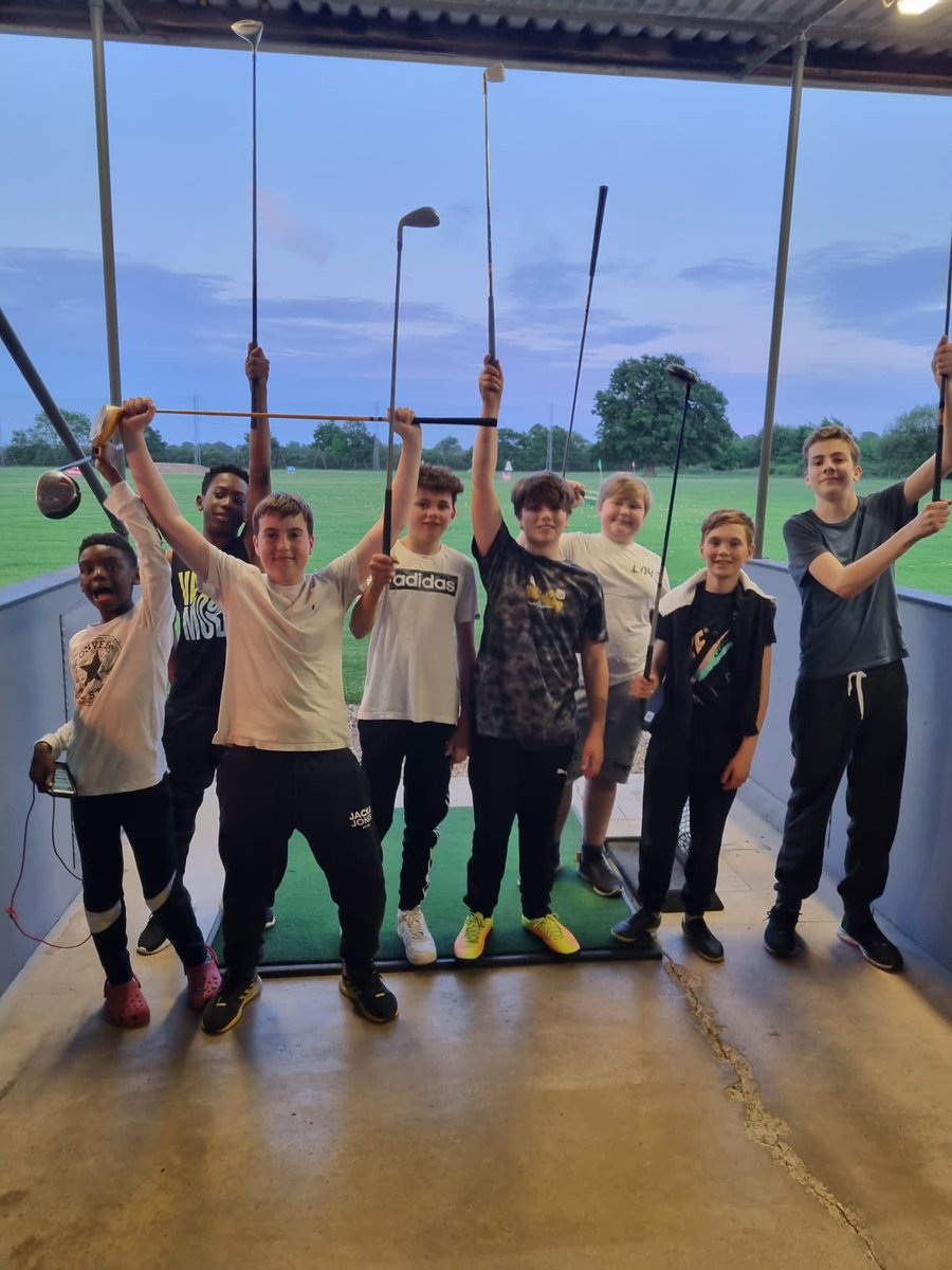 Boarding | Holyport College tweet media