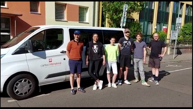 !Sechs Mercedes -Transporter für die <a href="/caritasukraine/">Caritas Ukraine</a> #Ukraine️ ++Jetzt geht es los! 1.Step-Freiwillige bereit+Danke @Caritas_web Leipzig++ Herzlichen Dank den Freiwilligen ❤️❤️❤️ Danke <a href="/MercedesBenz_DE/">Mercedes-Benz Deutschland</a>