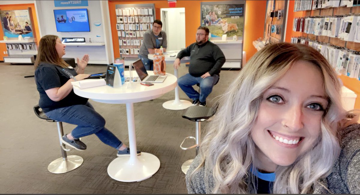 Maximizing our partnerships with CSE-Fiber, Mike! Talking Business Fiber &amp; AWBs 😎 #SWATsUP #OPHA #LifeAtATT #EastRegion #Fiber