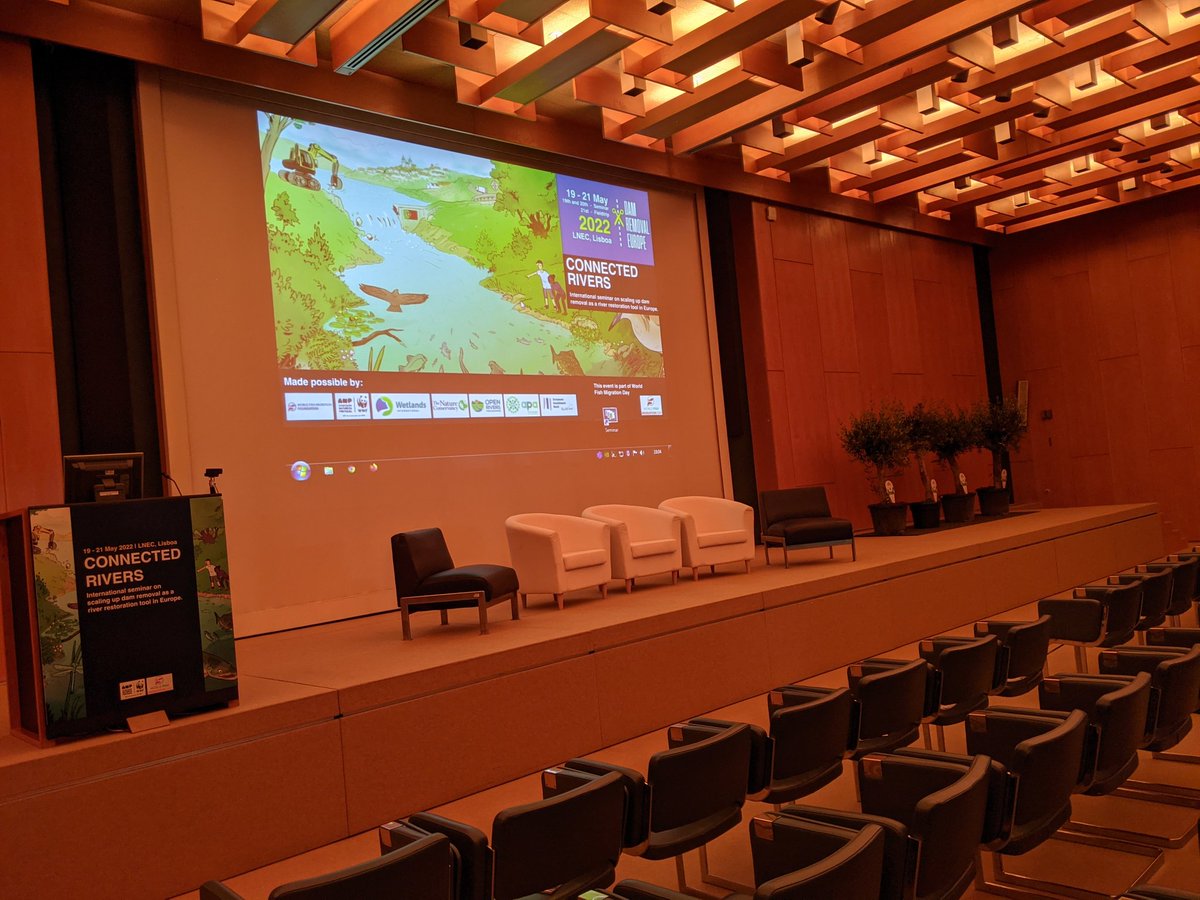 SmalishGalad's tweet photo. Super stoked today to have all my art used like this for the #connectedrivers seminar in Lisbon! Can't wait for tomorrow!
@worldfishmigration @fishmigration @DamRemovalEU #otter #conservation #fishmigration #wwf https://t.co/20gVVu5UWa