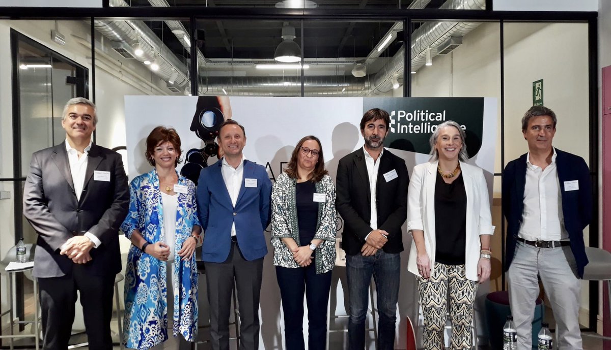 rociogüemes ن tweet media