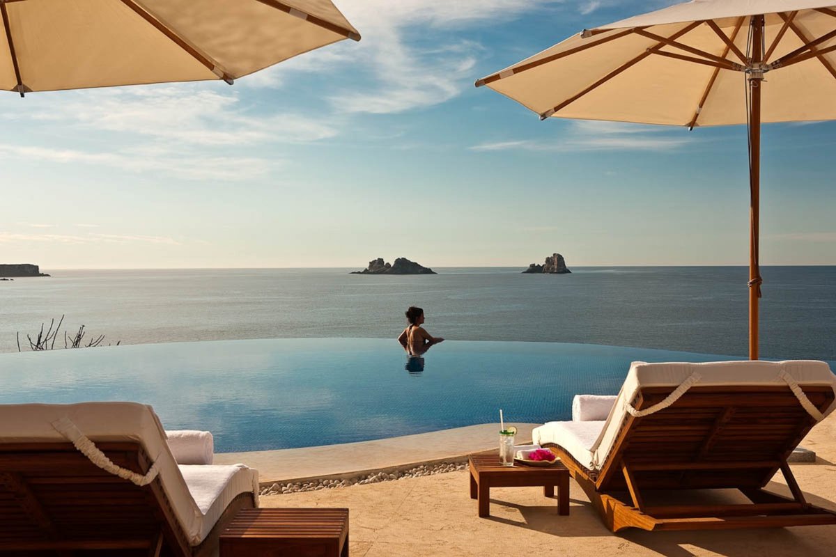 HOTBOOKmagazine's tweet photo. ¿Estás buscando lujo y tranquilidad en un mismo lugar? Cala de Mar Resort & Spa es una excelente opción. ¡No te pierdas los detalles de este santuario en Ixtapa. #Hotdestinations https://t.co/MTdvAYBRUj https://t.co/e1kY4t0smR
