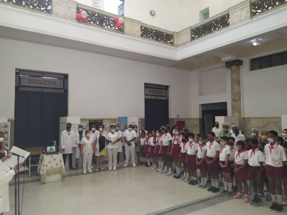 MINSAPCuba's tweet photo. En el marco de la Jornada de Enfemería se desarrolla Feria expositiva dirigida a niños, adolescentes y jóvenes. Se abordan temáticas relacionadas con el programa Materno Infantil y las enfermedades crónicas no trasmisibles.

#CubaPorLaVida 

Abrimos hilo🧵👇 https://t.co/AASiO5poaT