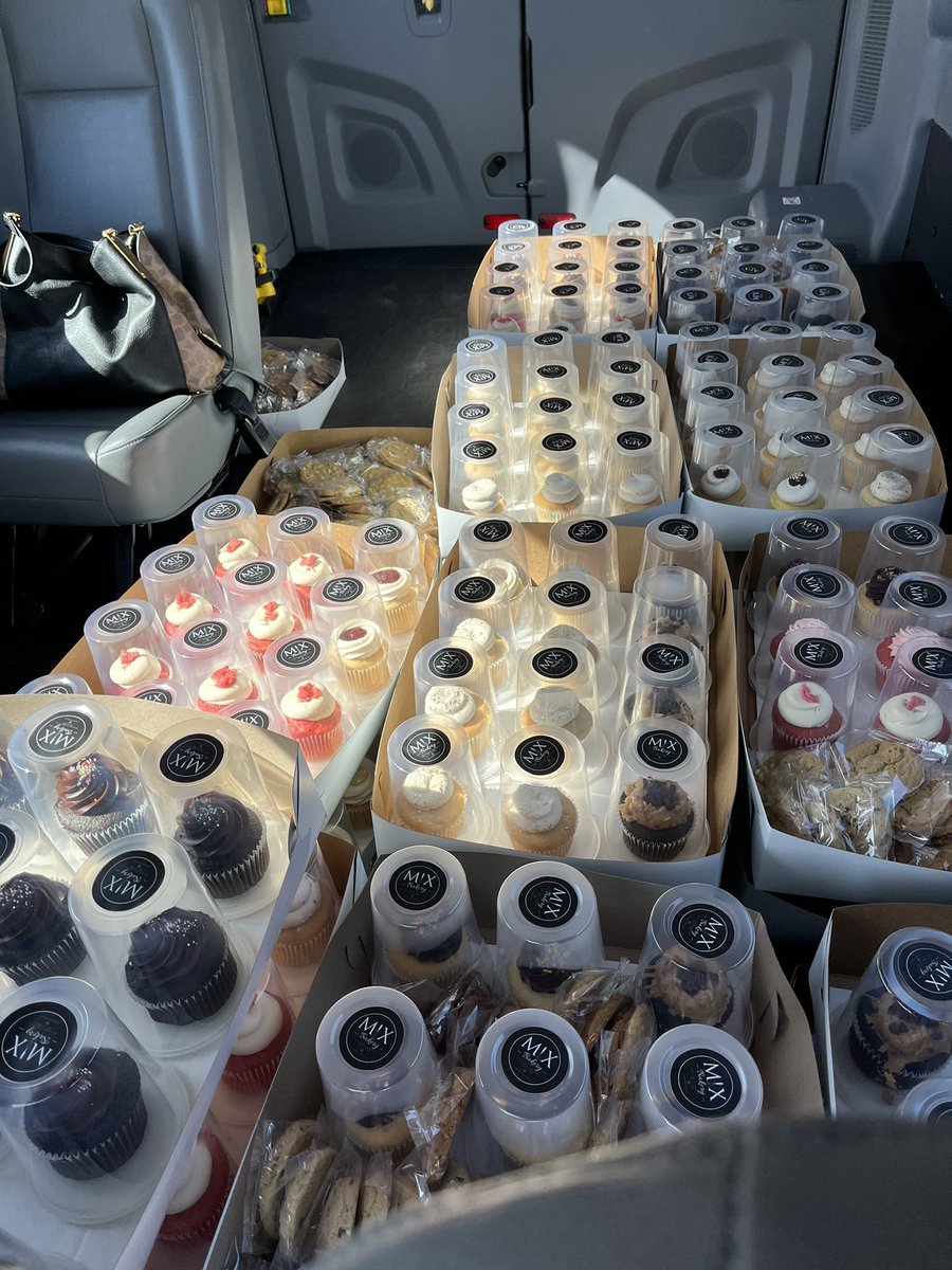 Mandy Ballenger tweet media