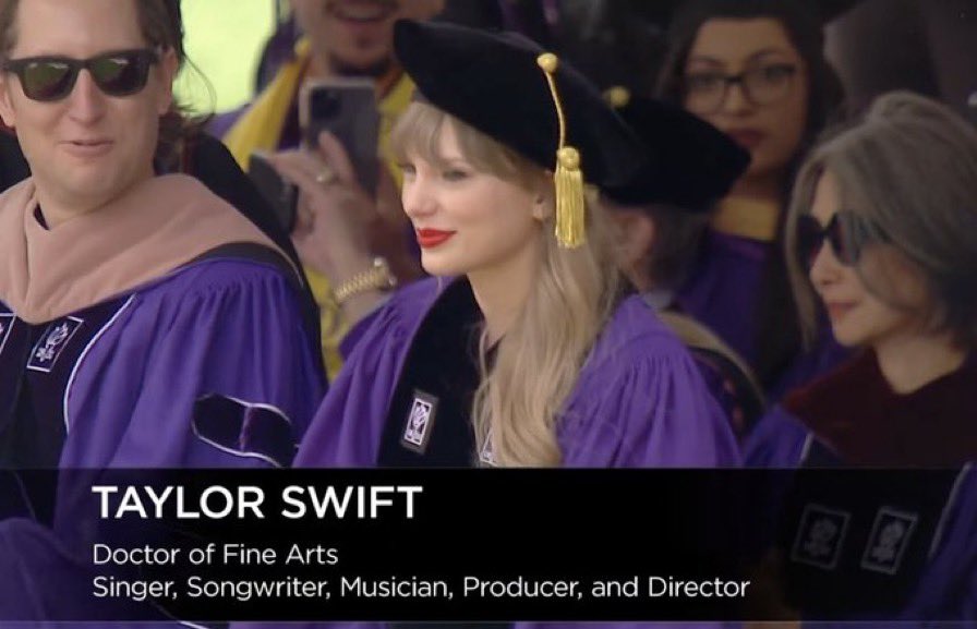 TheSwiftSociety's tweet image. 🚨| @TaylorSwift13 is Officially Doctor Taylor Alison Swift!

—She was awarded NYU’s Honorary Doctorate in Fine Arts
