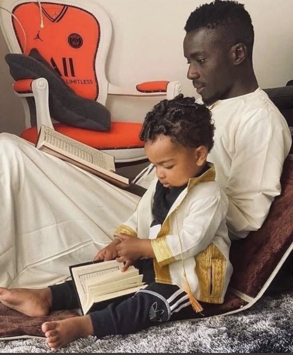 ارجل لاعب في العالم حاليا و فخر المسلمين..

تشبيح لا نهائي له من الان و صاعدا #WeAreAllIdris