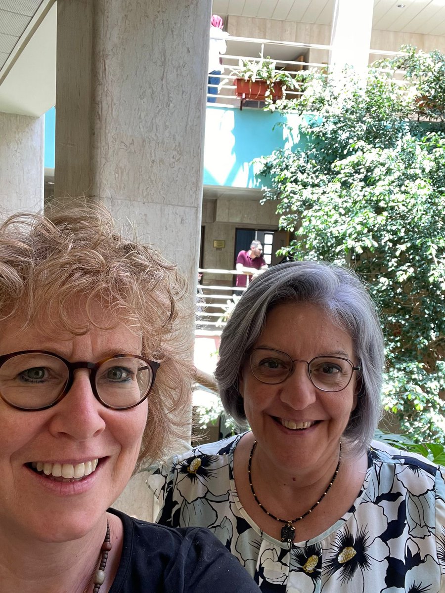 CHEI_Unicatt's tweet photo. #CHEI’s director on a fascinating trip discussing #ELF #Englishization & #Internationalization with lively students of @BU_News new @Unicatt partner! Thanks to Hanadi Younan #IHE #IoC #intled #friendship across borders #teaching #highered #highereducation https://t.co/vEI2lIWuWO