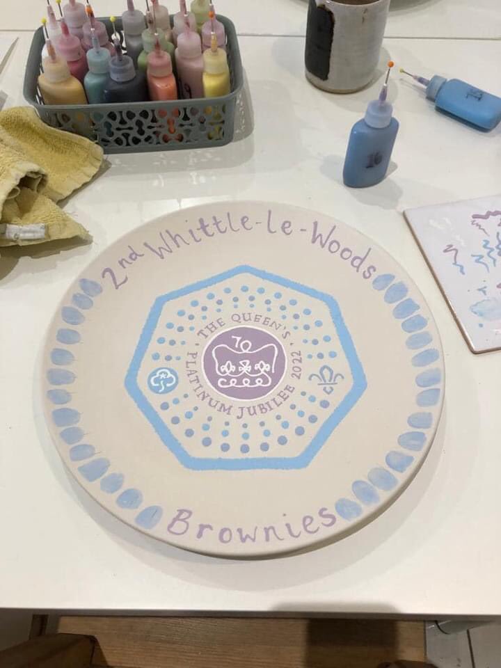 2ndWhittle's tweet photo. We had a fab time pottery painting last night 🎨. Hopefully our Platinum Jubilee crown coasters will be ready for our Jubilee party next week!🇬🇧🎈

@Girlguiding_NWE @Girlguiding https://t.co/MYRF91xI5W