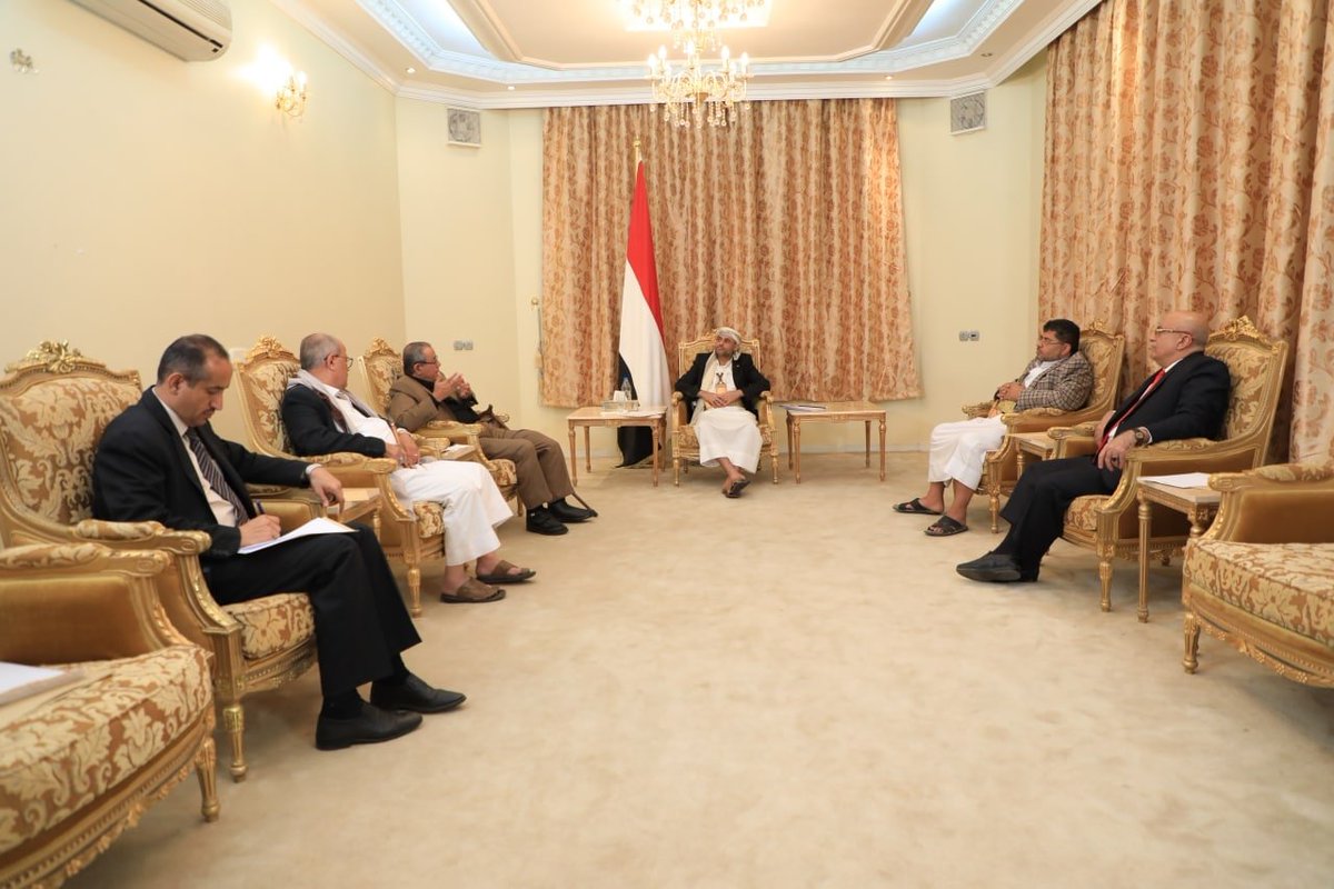 Presidentt_Ye's tweet photo. السياسي الأعلى: طلب تمديد الهدنة قيد الدراسة ومن الأولويات فتح طرق في تعز والمحافظات

[18/ مايو/2022] صنعاء :

أحال المجلس السياسي الأعلى في اجتماعه اليوم برئاسة فخامة المشير الركن مهدي المشاط رئيس المجلس، طلب تمديد الهدنة للدراسة وفقاً لتقييم المرحلةhttps://t.co/s0VrU9YJNj https://t.co/9bISEu2pcw
