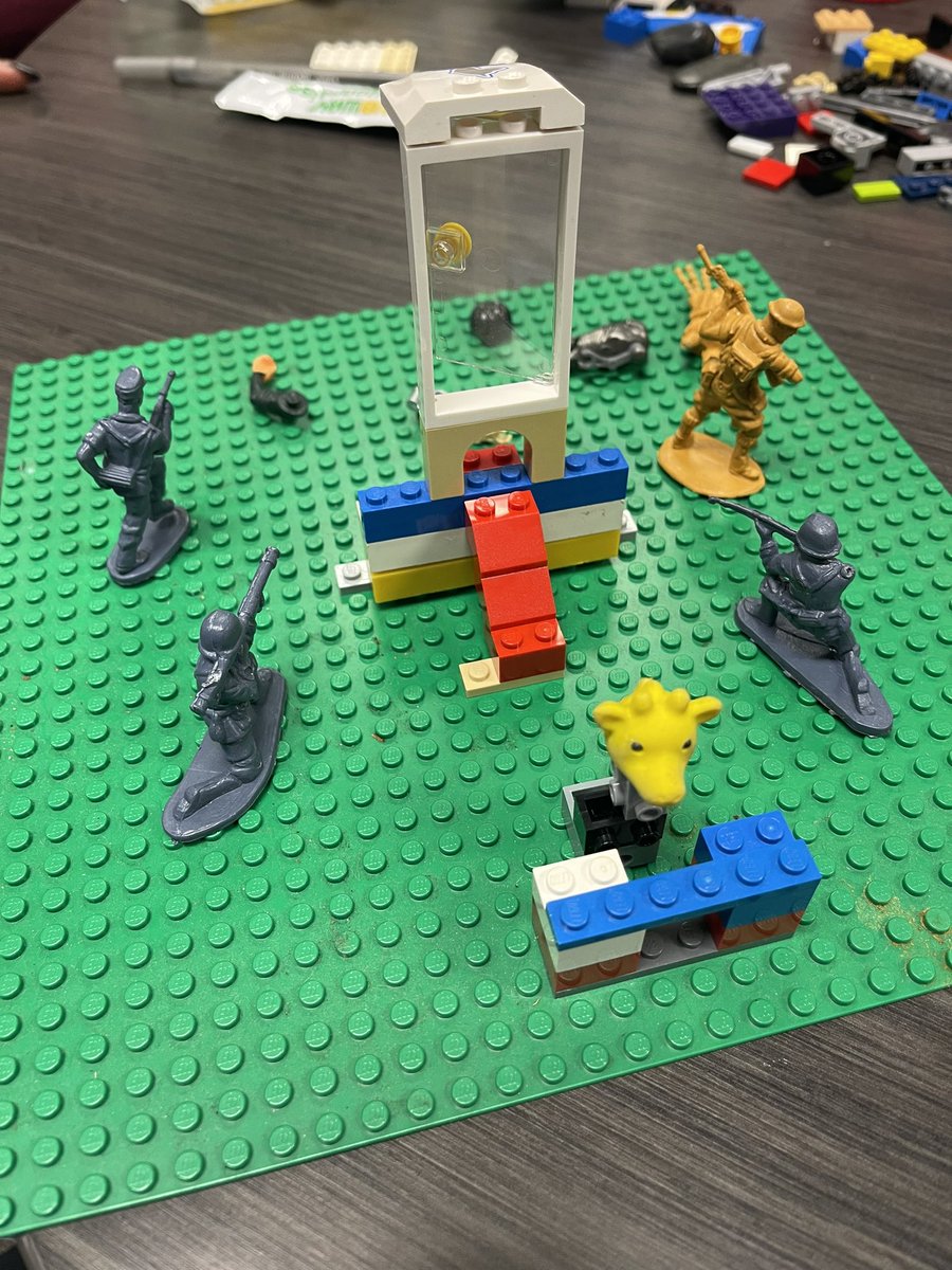 lit4themiddles's tweet image. Digital Literacy Coaches End if the year meeting! Non-Linguistic representation of Literacy! #protectingliteracy @SISD_litcrew @LaquithaD @SpringISD @BaileyMSBucs