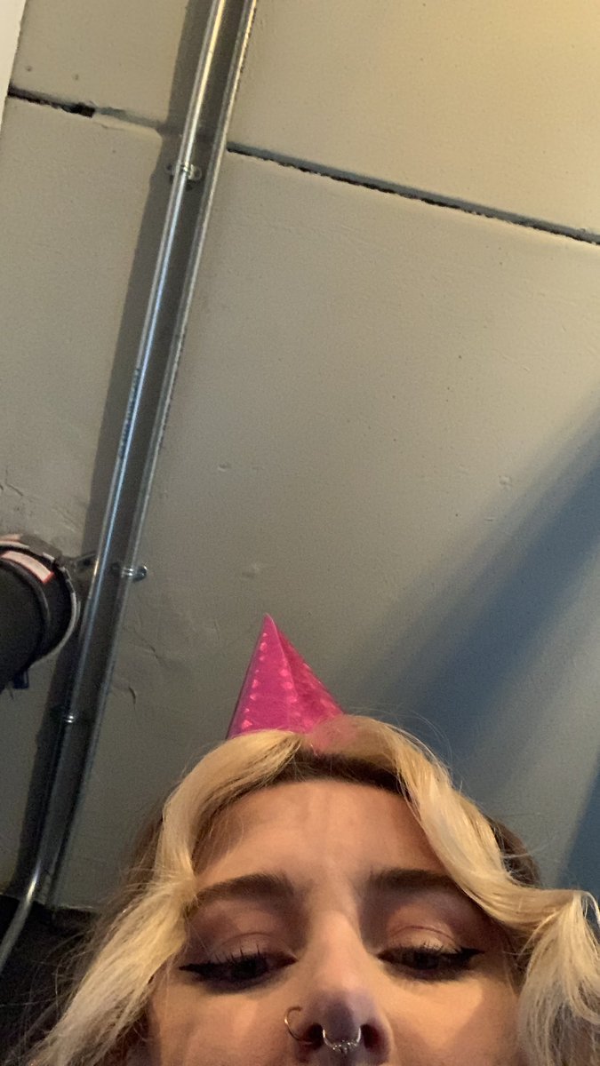 Izzy Rose Grange tweet media