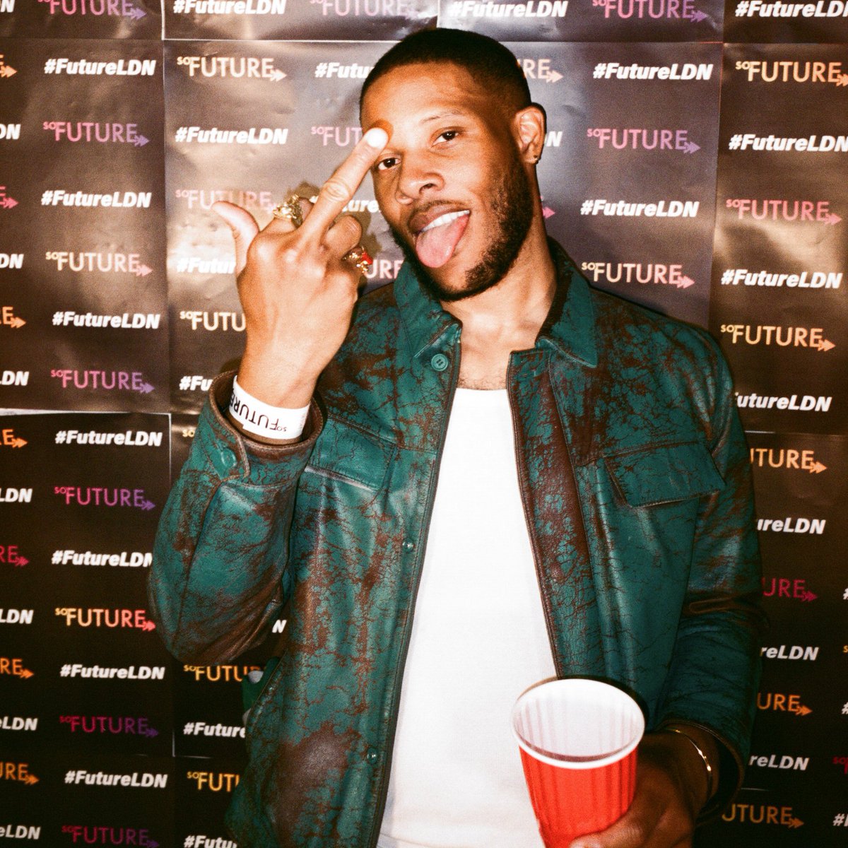 sofutureclub's tweet photo. Some more shots from last week's #FutureLDN launch event. We had to open up the decks and let the DJs do their thing. Vibes on vibes ⏩
Thank you @DrinkPunchy and @canowater for keeping us hydrated.
#sofutureclub • 📸: xmxdeus (IG) https://t.co/p2BZGjbS6u