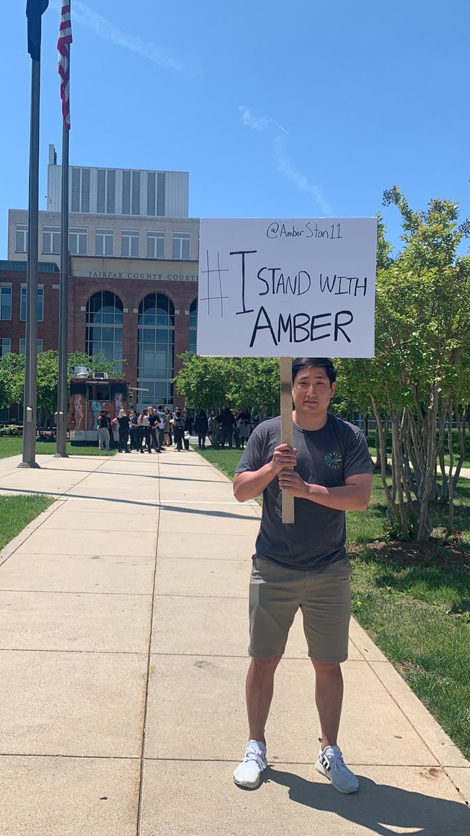 AmberStan11's tweet photo. Here at the #AmberHeard #JohnnyDepp trial, bravely standing up for the voices who #StandWithAmberHeard #AsiansForAmber https://t.co/LszUMXBXMg