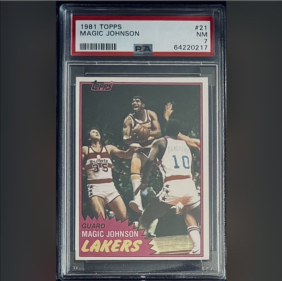 Happy to have this one back from PSA - grade was consistent with our evaluation - first year Magic was on a card by himself…@CardPurchaser 

#mailday #thehobby #sportscards #whodoyoucollect #magic #basketball #Topps #gradereveal