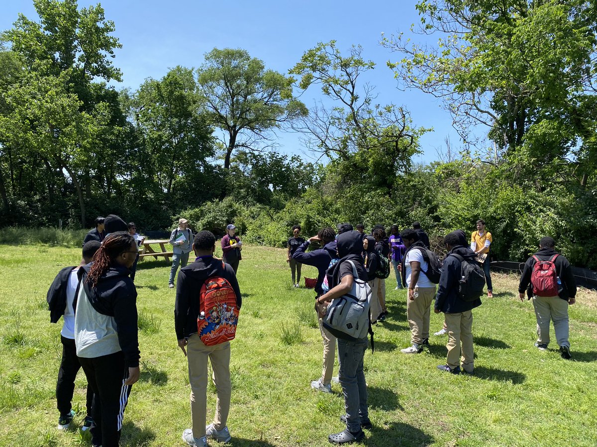 DOEE_DC's tweet image. Ron Brown Monarchs students are learning about water quality and fish science at Kingman Island with @livingclassroom @udc_edu and DOEE