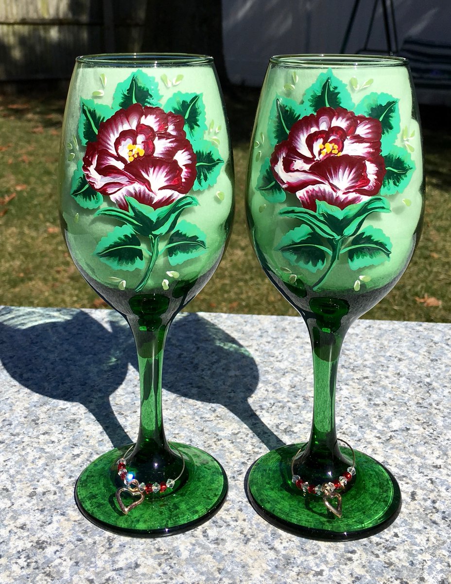 ipaintitpretty's tweet photo. https://t.co/q401Y7kXen #wineglasses #redroses #rosewineglasses #TMTinsta #junebirthflower #junebirthdaygift #anniversarygift https://t.co/4Y7Gx2xUBj