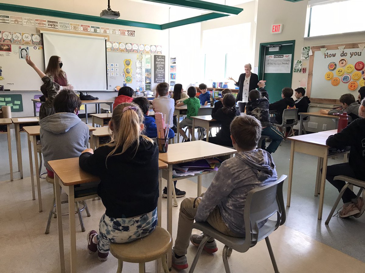 SD63PLake's tweet photo. ROMS visiting our Grade5’s and answering their questions about middle school. Thanks Mrs.Postlethwaite and Mrs. Belanger #SD63 https://t.co/Cj18Qh2eY3