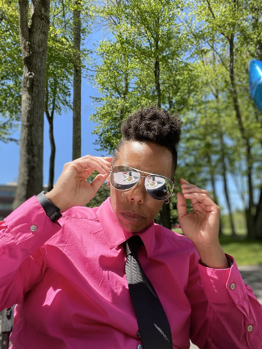 Tanmac78's tweet photo. I don’t always look like I work @TMobile but when I do…
#longtimecustomer #magenta https://t.co/JcPPNAgv1W
