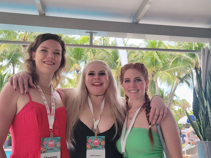We have been having such a great time at @XBIZ and are so grateful for everyone who voted for us, we<a class="tags" href="/tag/xbiz">@xbiz</a><a href="/tag/420expo"class="tags"><span>#420expo</span></a>
