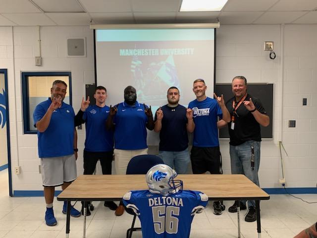 Coachsmothers16's tweet photo. Final signing for the Class of 2022. Proud of @Ridge_TheFridge as he signs to @MU_SpartanFB ! One of the most physical football players I've ever coached and always gave 110%
#Wolves2College https://t.co/S7LTXN7uq3