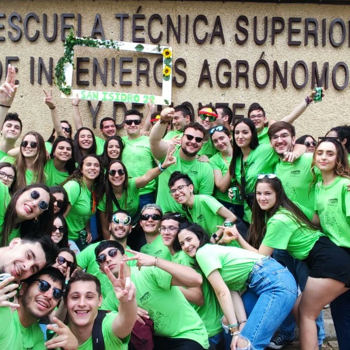 daetsiamb's tweet photo. Después de 2 años hemos vuelto a celebrar nuestra tradicional fiesta de San Isidro en el campo de prácticas de la ETSIAM y con el mejor ambiente de la UCLM.
Gracias a todos los que habéis ayudado. https://t.co/KwYl6GiCDM