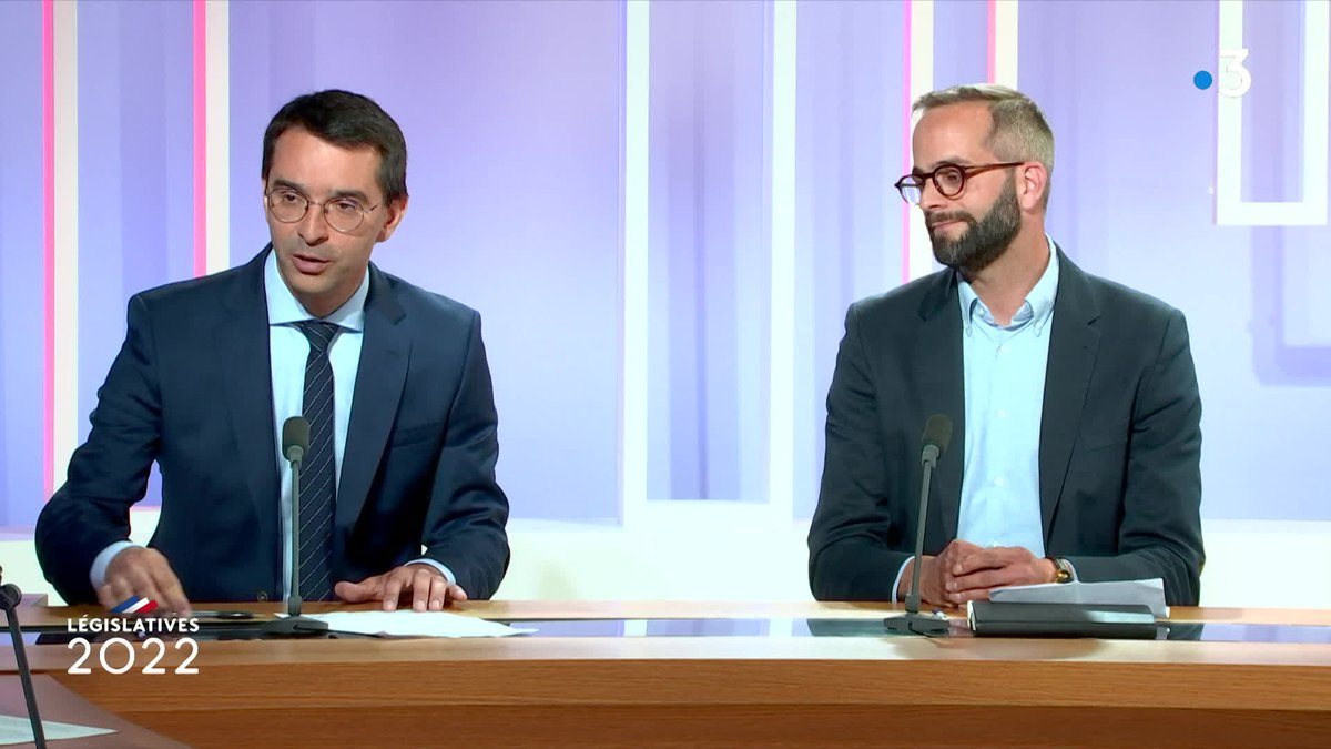 F3Bourgogne's tweet photo. 🔴 VIDEO - Législatives 2022 : le débat de la 2ème circonscription de Côte-d'Or ➡️ https://t.co/Um8KdG8k1I #legislatives2022 #electionslegislatives2022 #cotedor #Elections #politique #Debat2022 https://t.co/tlXvBjtzdM