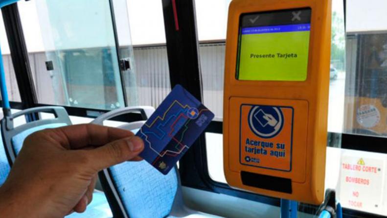 ElDoce's tweet photo. #ANTICIPO | Crisis del transporte urbano: el boleto aumentaría en Córdoba >> https://t.co/ANY9Qgs2rH https://t.co/9QbXXeducG