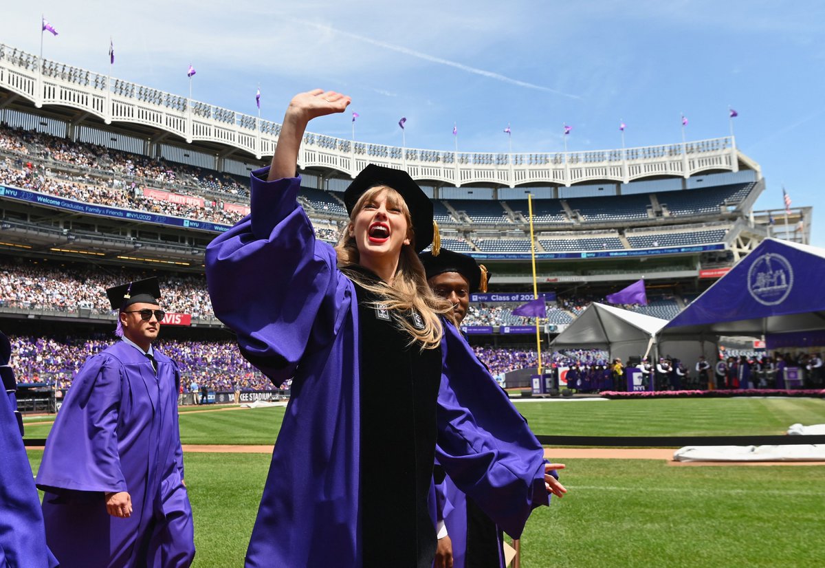 MTV (@mtv) on Twitter photo My wildest dreams have come true: <a href="/taylorswift13/">Taylor Swift</a> in a cap & gown, receiving an Honorary Doctorate in Fine Arts ๐๐ My wildest dreams have come true: <a href="/taylorswift13/">Taylor Swift</a> in a cap & gown, receiving an Honorary Doctorate in Fine Arts ๐๐