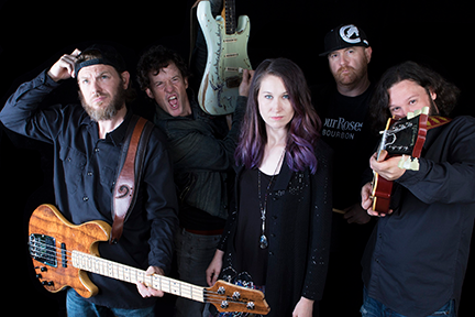 Summer Concert Series  - 5/58/22

Featuring the Spin Doctors! Best known for their hits “Two Princes” and “Little Miss Can’t Be Wrong”, both featured on the Billboard Hot 100 chart.   Atlanta rock band Last Chance Riders will be opening the evening up taking the stage at 7pm.